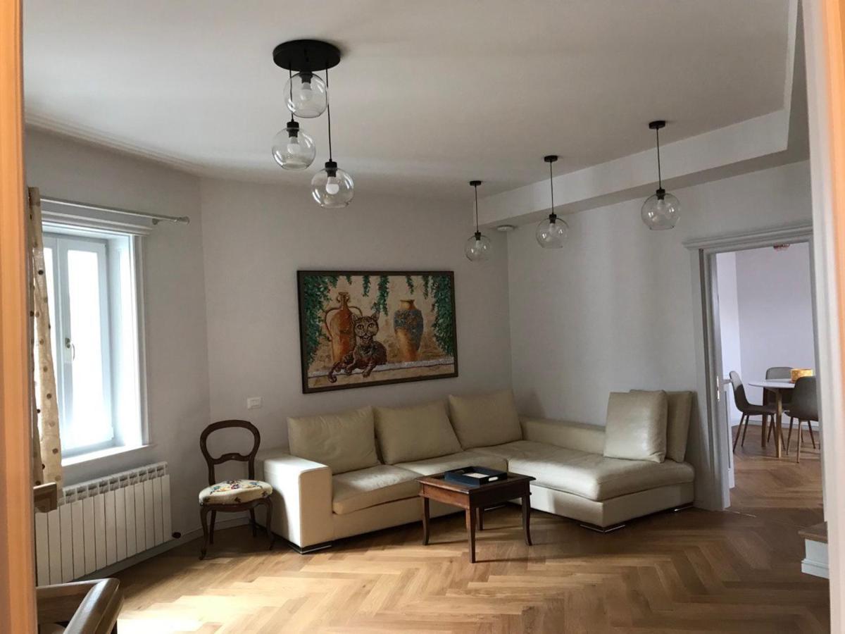 Augsburg Apart Piatra Neamţ Eksteriør bilde