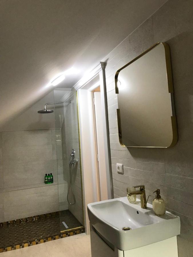 Augsburg Apart Piatra Neamţ Eksteriør bilde